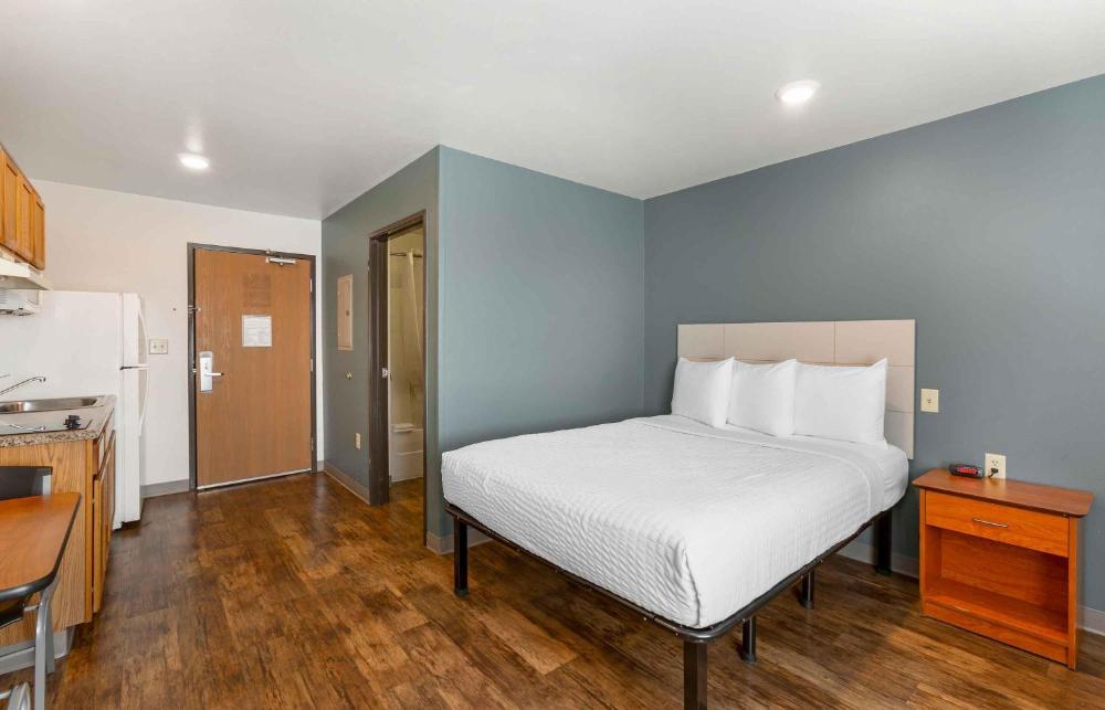Standard Queen Room - Non Smoking interior